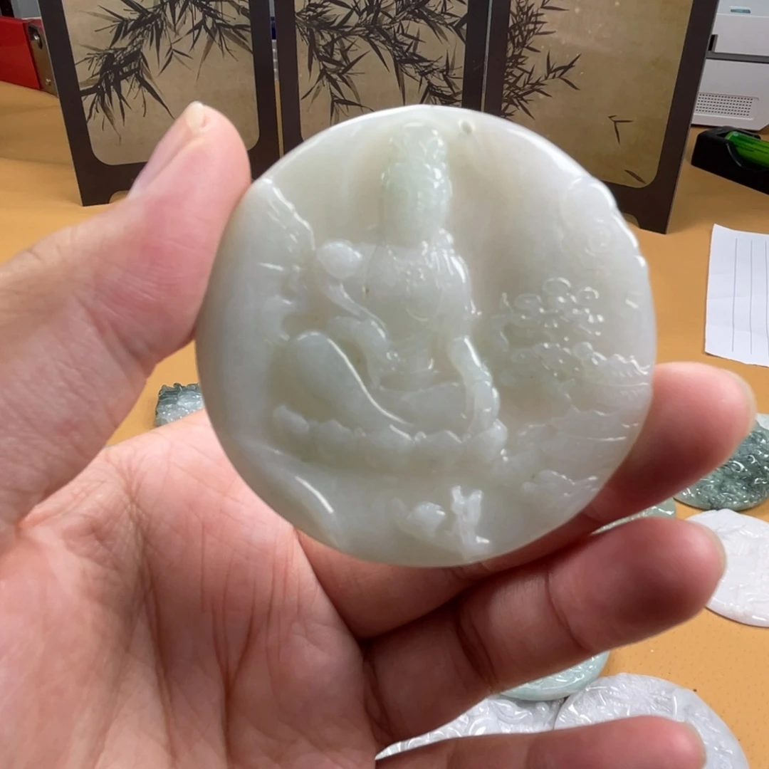 翡翠未镶嵌颈饰翡翠