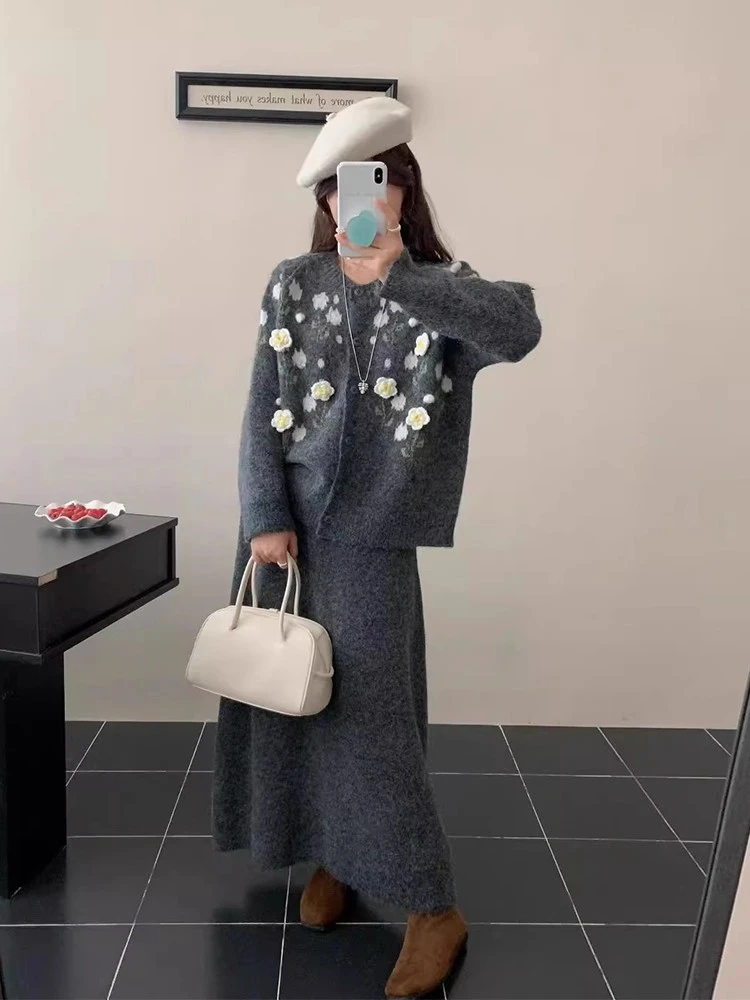 韩系秋冬新款温柔气质套装立体花朵毛衣外套高腰针织半身裙两件套