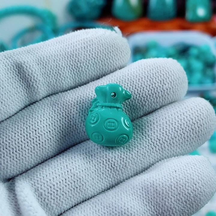 南红玛瑙未镶嵌珠宝奇石