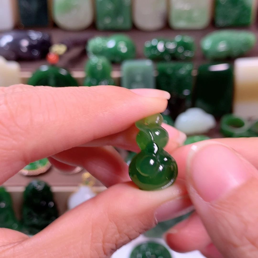 禾***可和田玉未镶嵌挂件