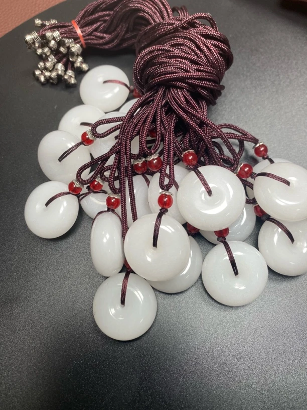 新疆白玉平安扣.