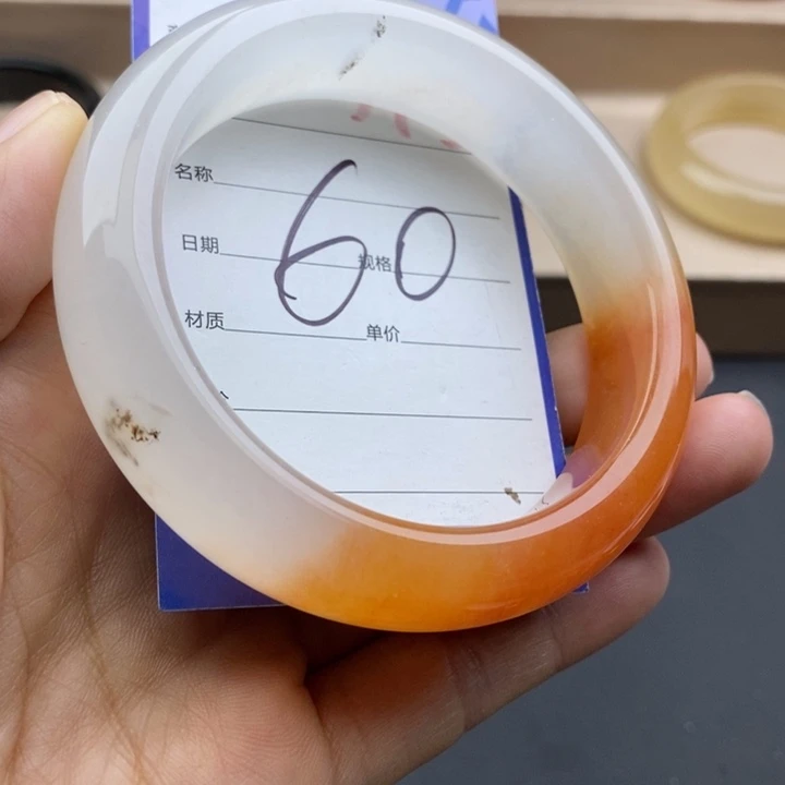 石英质玉未镶嵌手镯