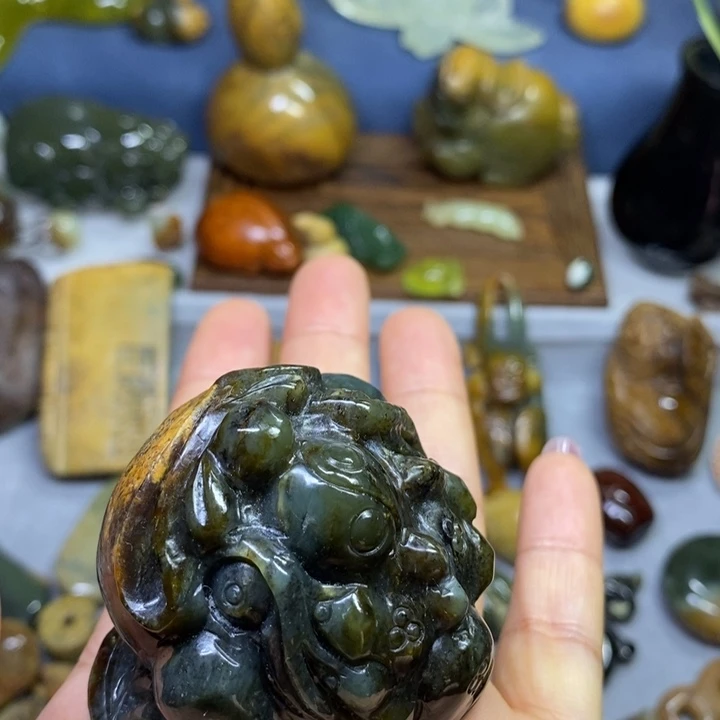 岫岩河磨玉（透闪石质玉）未镶嵌把件