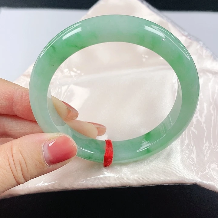 未镶嵌手镯翡翠翡翠700