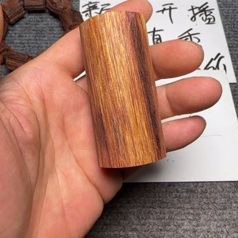 藤类j2降真香手把件