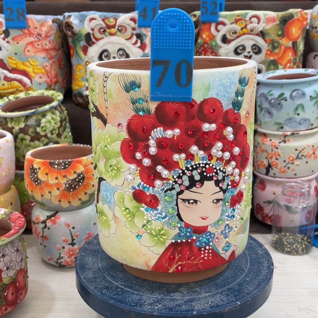 红陶李****_多肉花盆人物