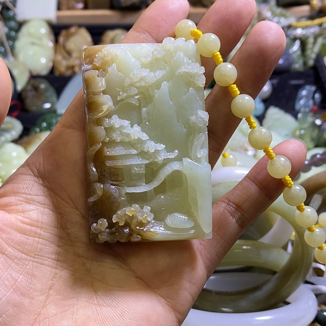 颈饰未镶嵌和田玉