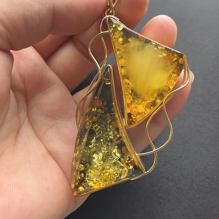 琥珀未镶嵌裸石吊坠