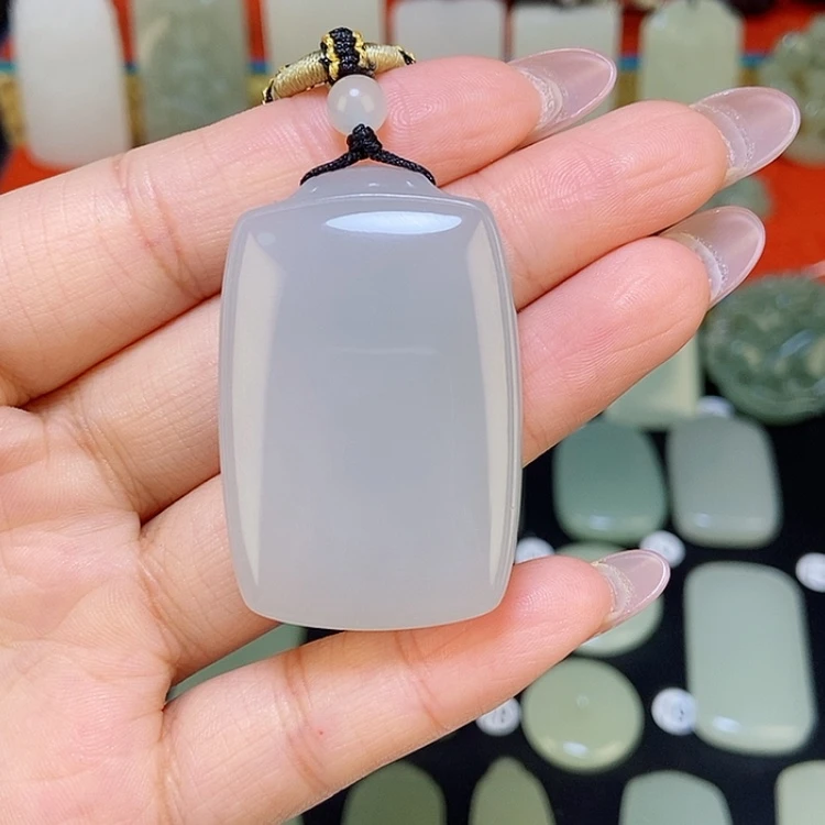 【闪购商品】颈饰未镶嵌和田玉