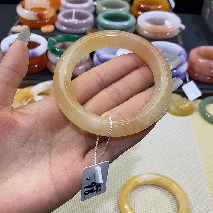 未镶嵌手镯石英质玉60