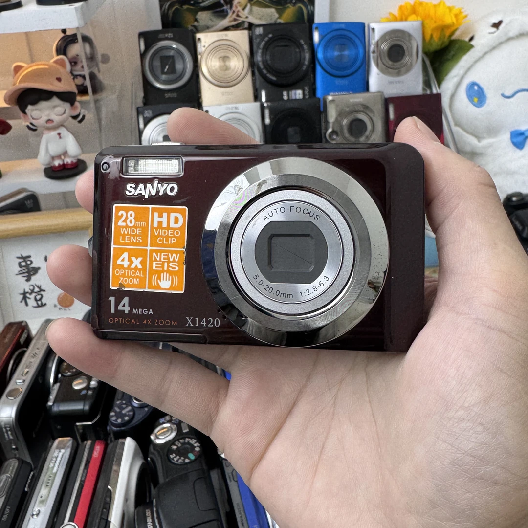 95新  三洋x1420  4倍光学变焦1400万像素