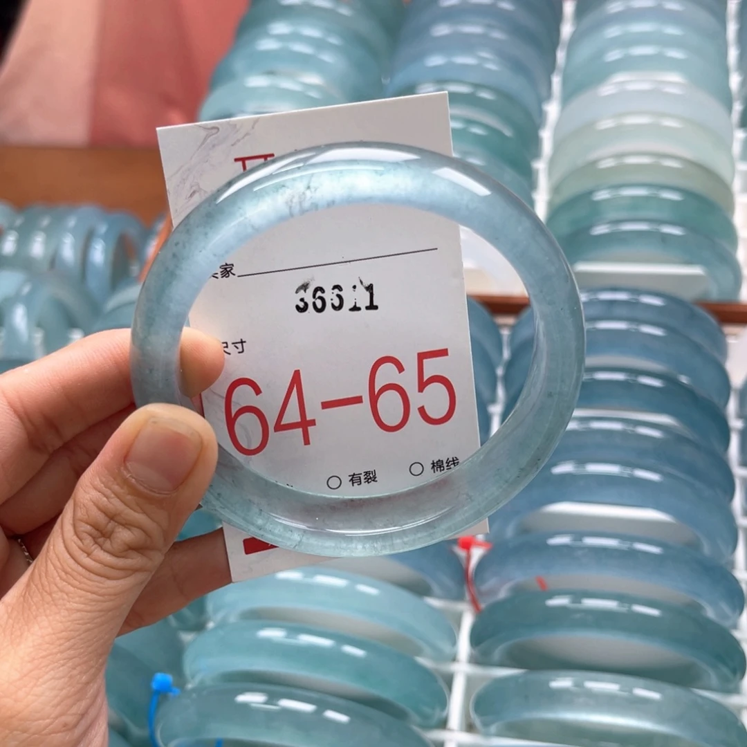 花***╮未镶嵌手镯石英质玉