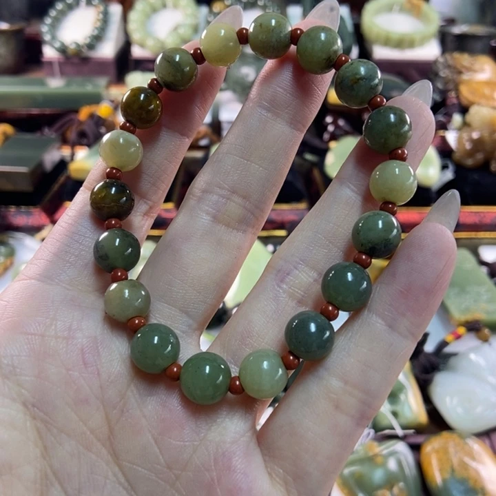未镶嵌手串岫岩河磨玉（透闪石质玉）
