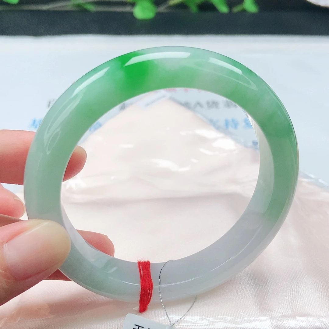 翡翠未镶嵌手镯58圈