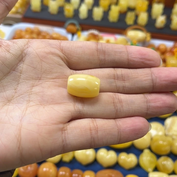 琥珀未镶嵌裸石卡13加浓蜡桶珠