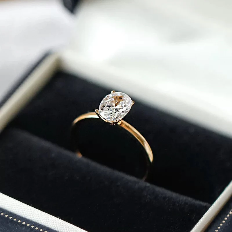 钛钢戒指 超闪椭圆锆石戒指女不掉色高级感轻奢设