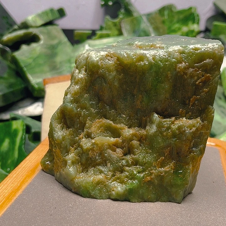 蝴****和田玉（糖玉）未镶嵌颈饰