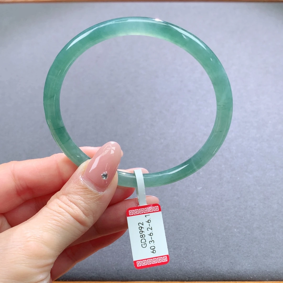 翡翠手镯未镶嵌天然翡翠手镯叮当镯