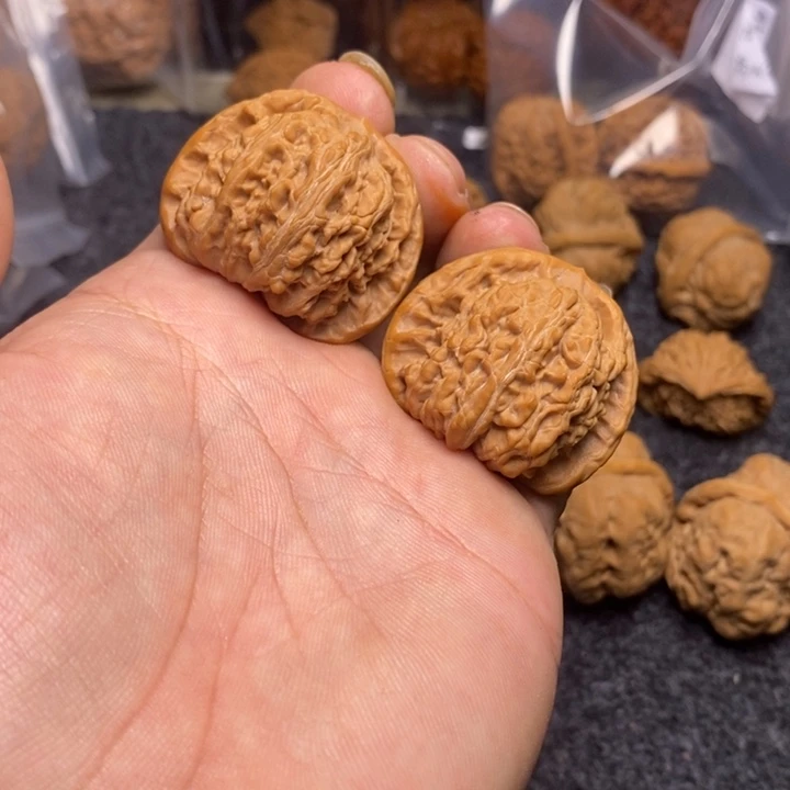吊坠文玩核桃40野生