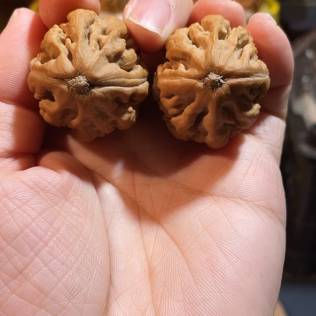 吊坠文玩核桃金梭子