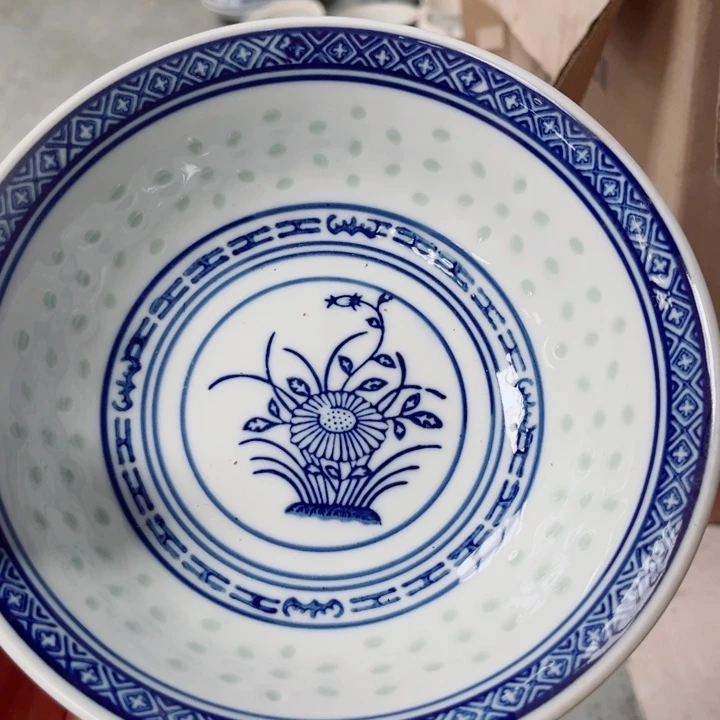 青花玲珑7寸面碗荷叶边兰花