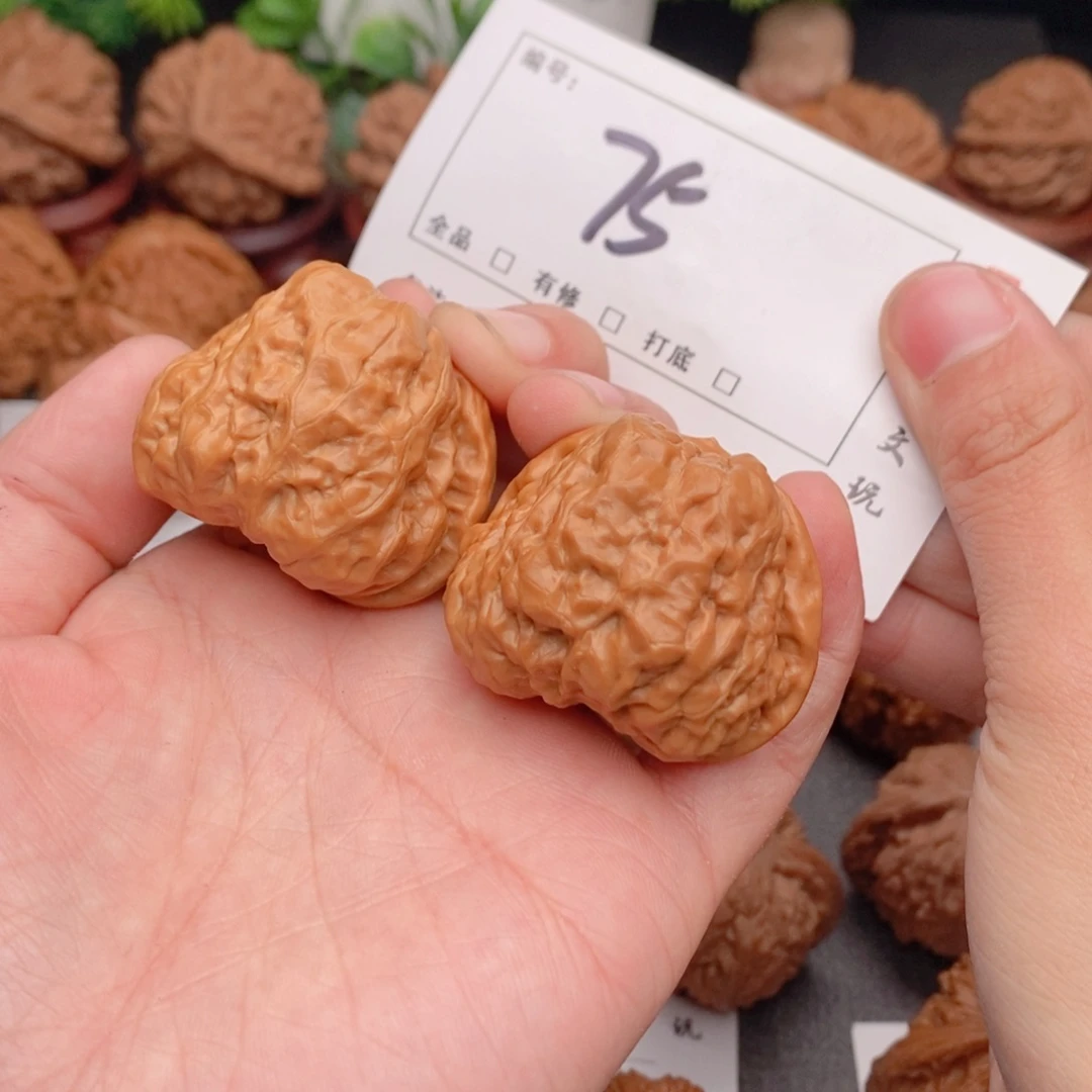 文玩核桃吊坠39蛤蟆75
