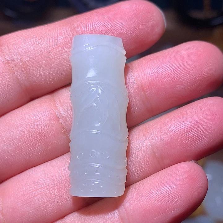 和田玉（糖玉）未镶嵌颈饰竹*