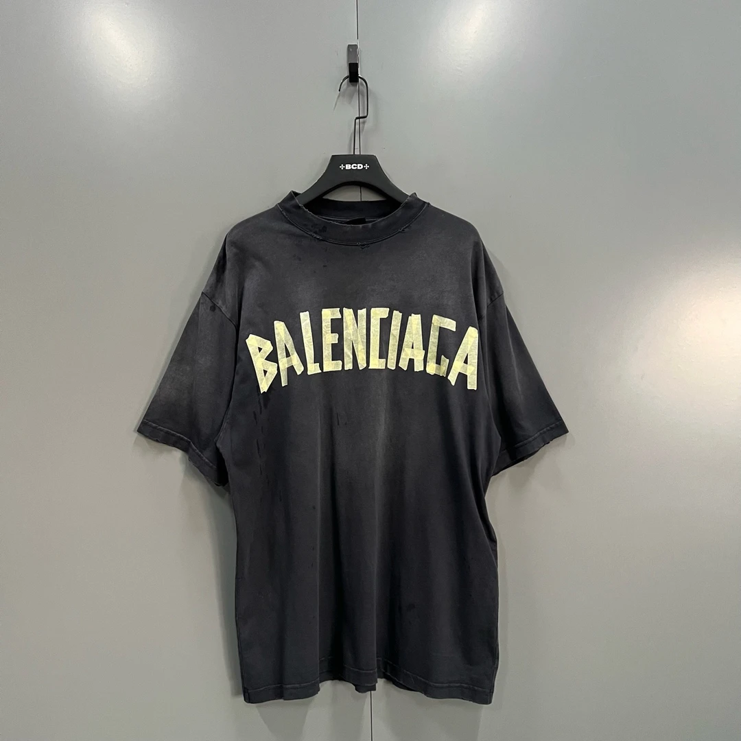 95新 Balenciaga/巴黎世家 jp1207 经典胶带做旧短袖 M码 020939
