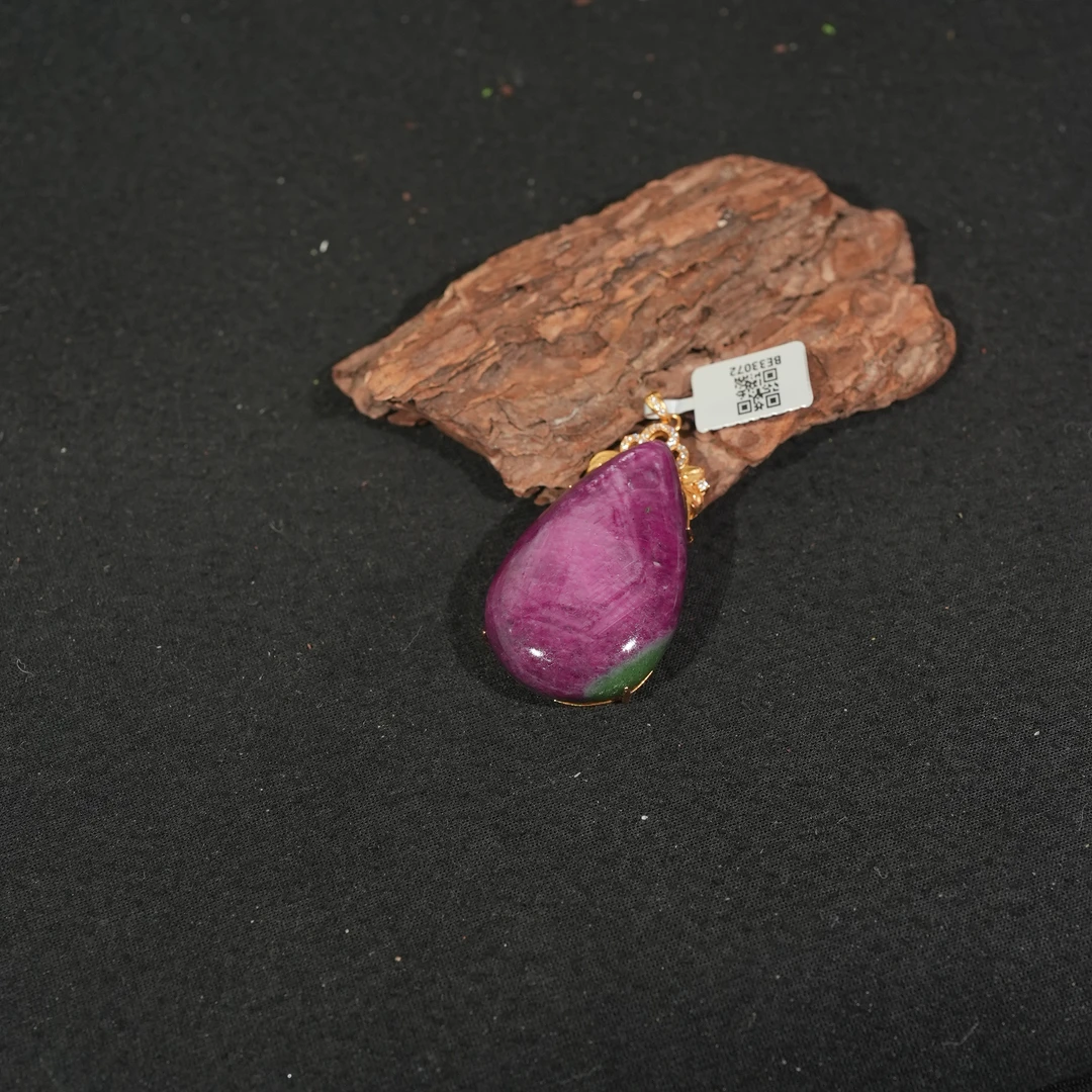 12.14香港王老板-红宝石吊坠2k535