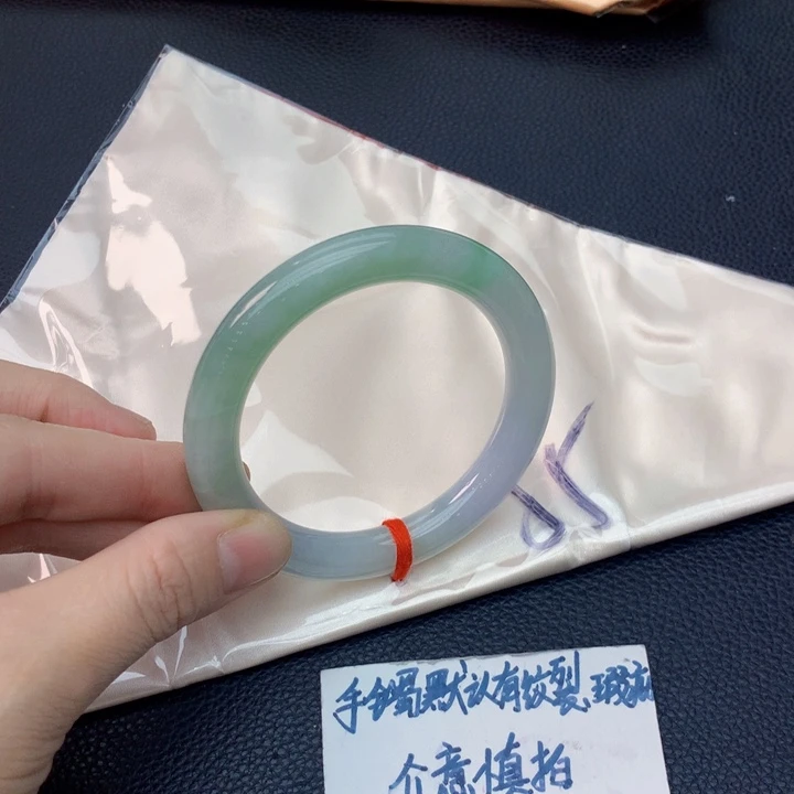 翡翠未镶嵌手镯翡翠手镯