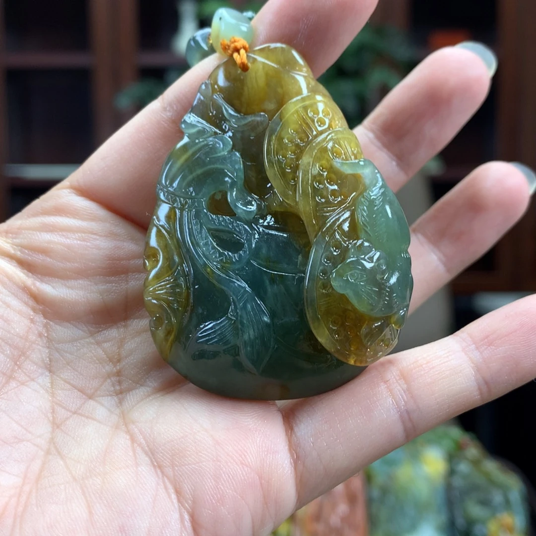 未镶嵌蛇纹石玉颈饰