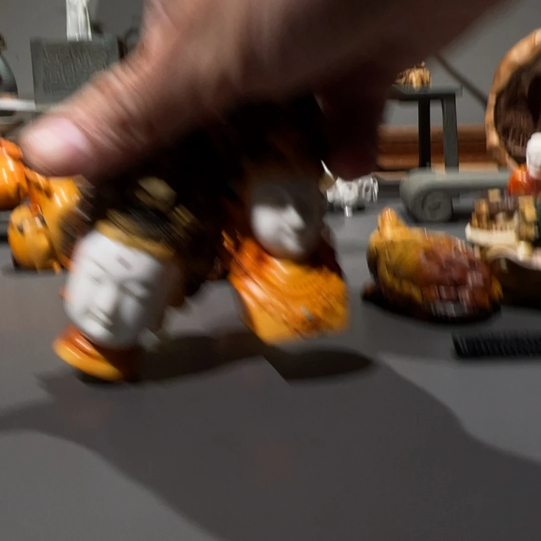 金***贤木质鹿角雕刻摆件手把件