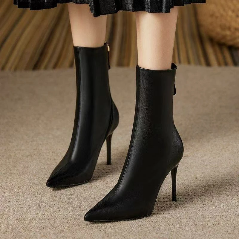 软皮2025年新款靴靴子女尖头短靴高跟鞋拉链时尚中筒时装上班鞋子