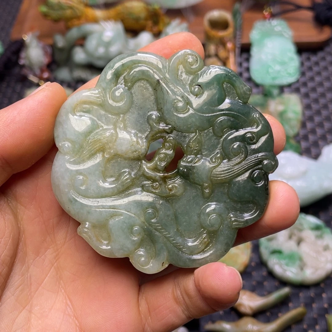 用***9翡翠未镶嵌颈饰翡翠颈饰未镶嵌