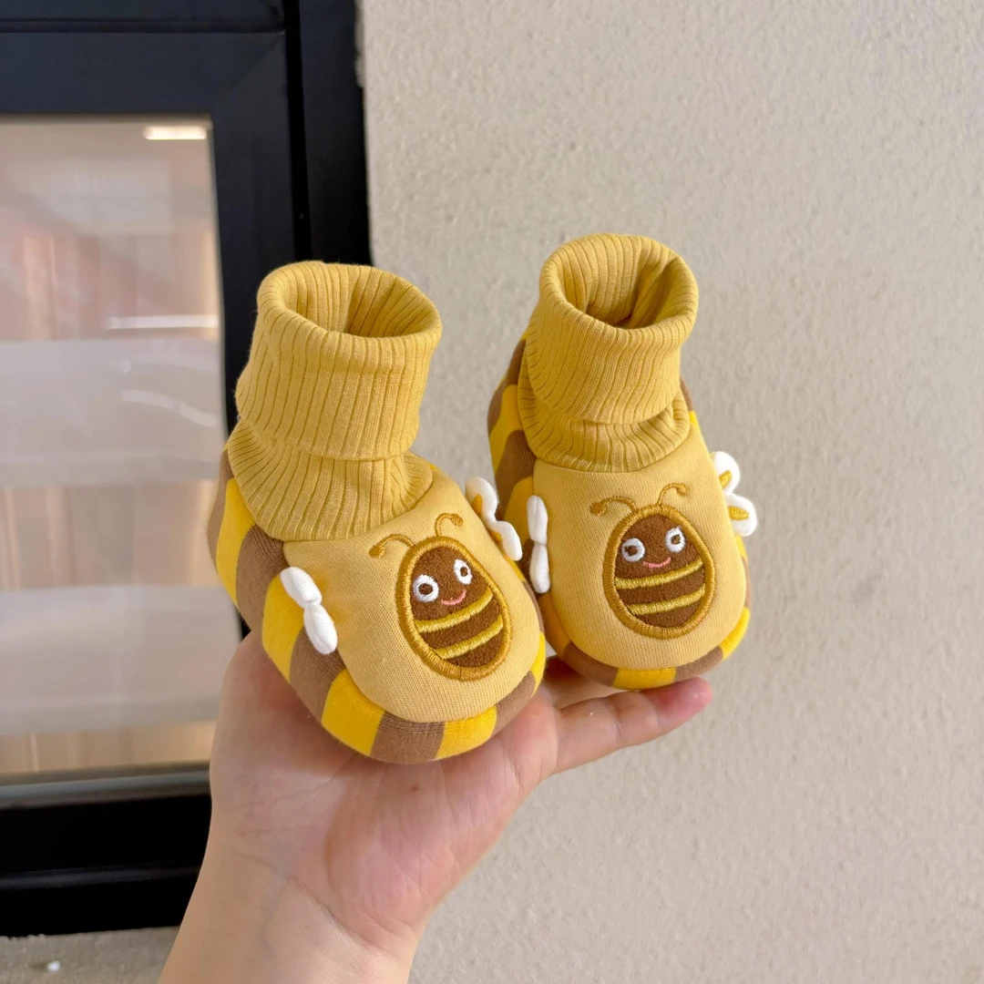婴儿鞋子春季3-6-12月男女宝宝儿童新款脚软底新生儿防滑步前鞋