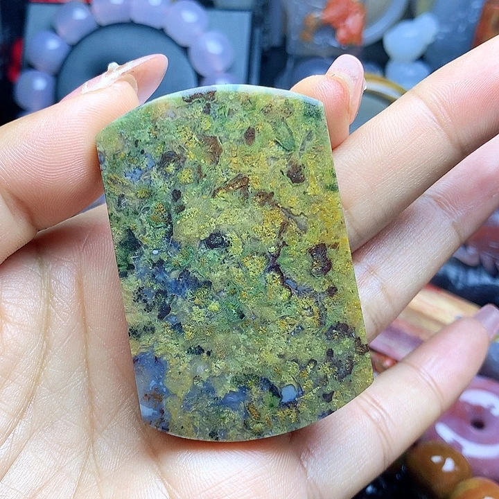 未镶嵌吊坠(不含链)硅化玉