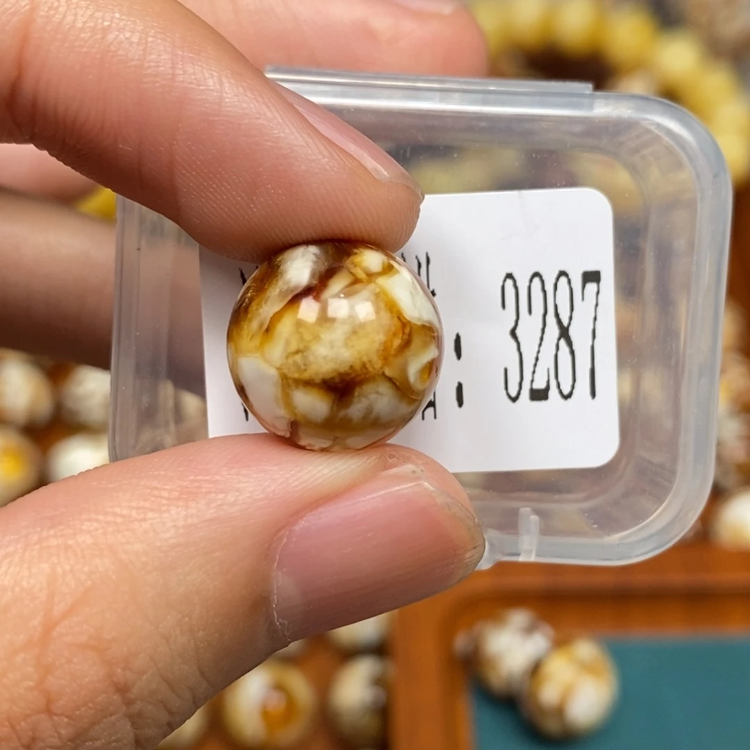 沁色蜜蜡未镶嵌3287