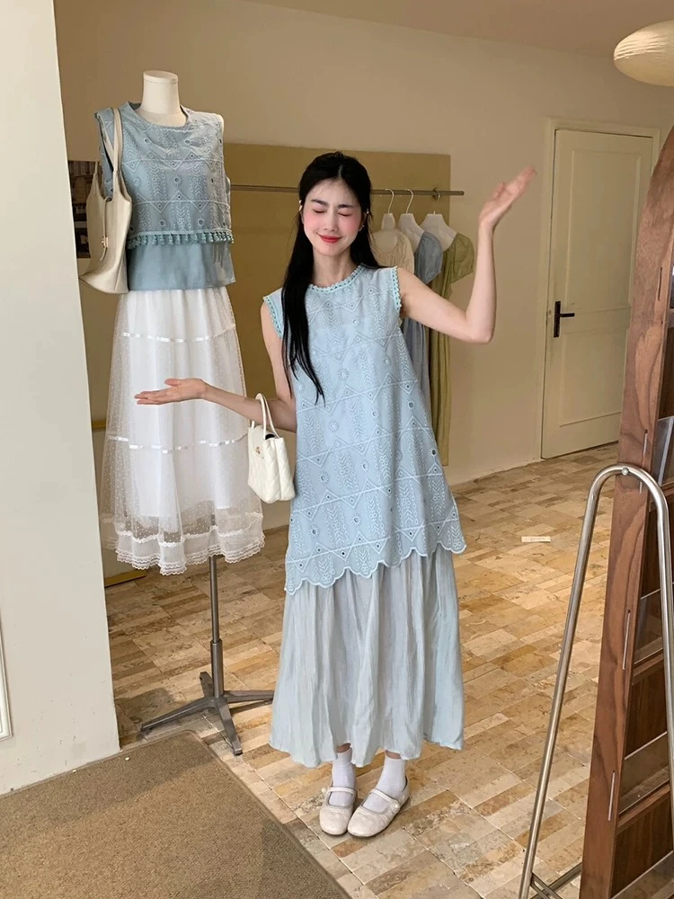 法式刺绣假两件无袖背心连衣裙女夏高级设计感温柔度假风气质长裙