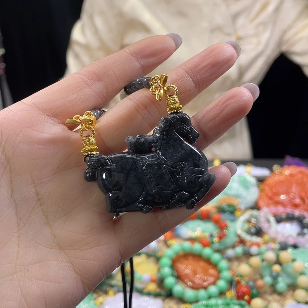 翡翠颈饰未镶嵌代编织