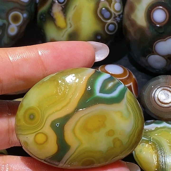 玛瑙/玉髓未镶嵌珠宝奇石74