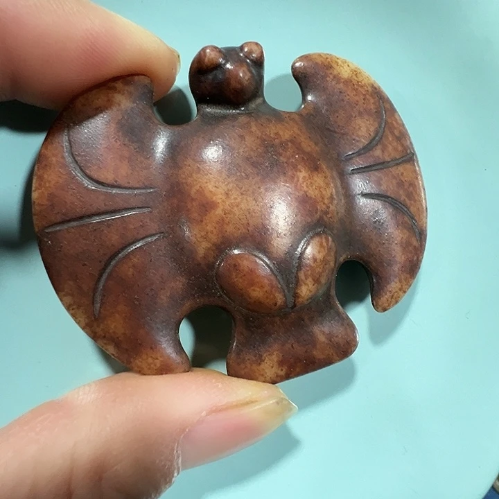 透闪石质玉未镶嵌挂件