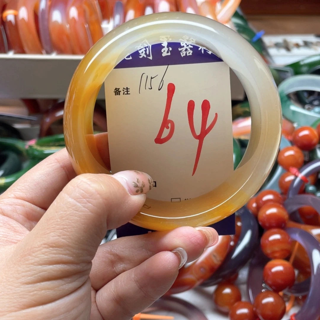 石英质玉未镶嵌手镯
