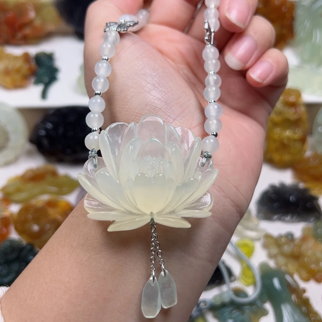 蛇纹石玉未镶嵌颈饰