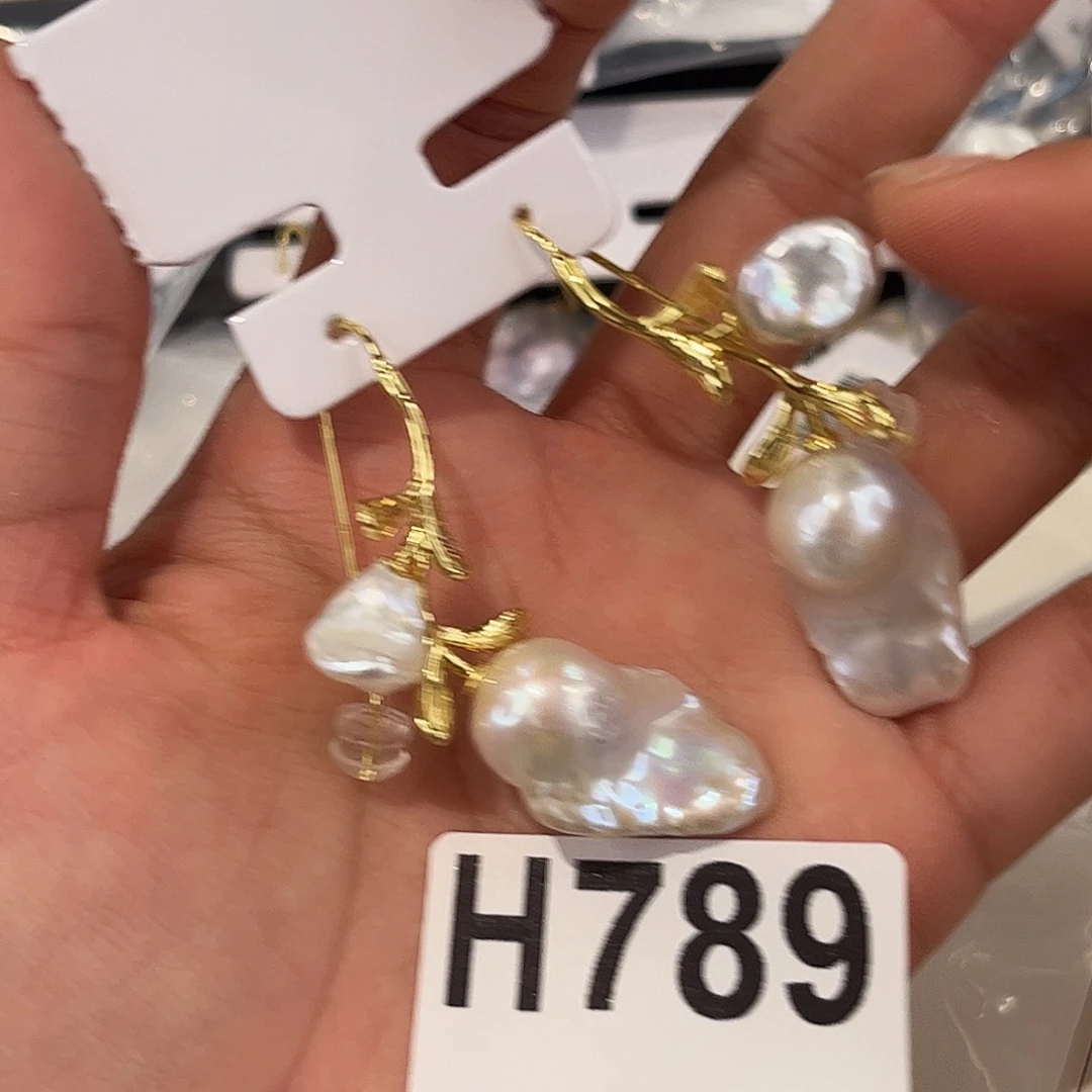 淡水珍珠合金耳饰