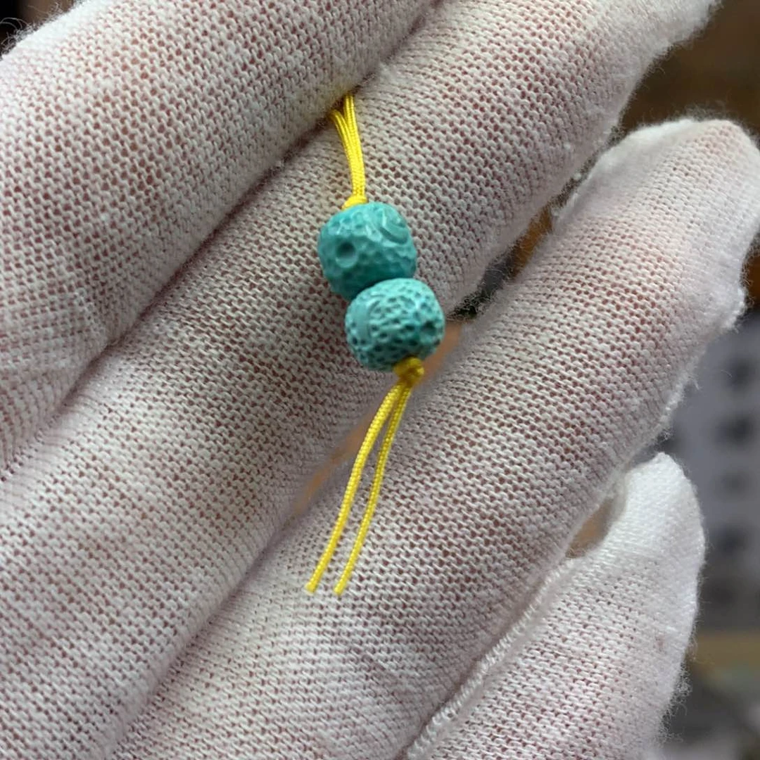 绿松石未镶嵌挂件