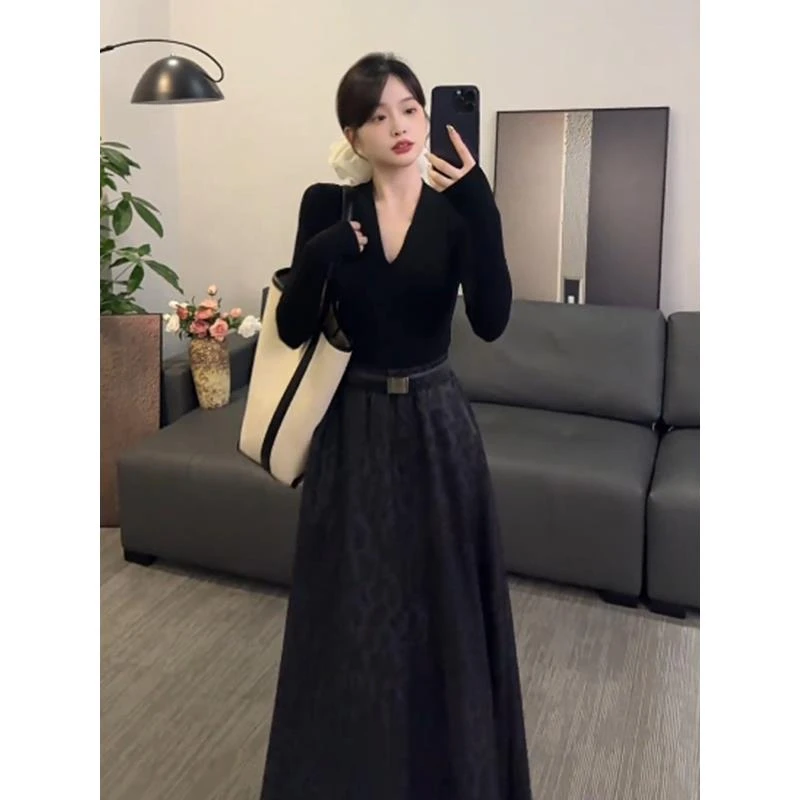法式轻熟风V领修身T恤高腰印花半身裙女秋季新款高级感显瘦两件套