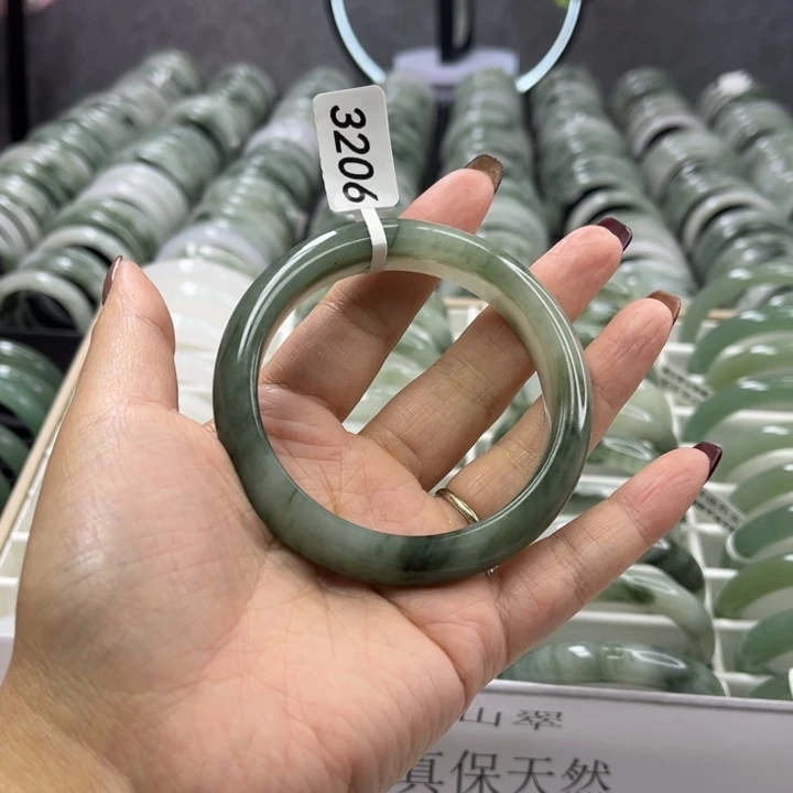 未镶嵌手镯石英质玉3206
