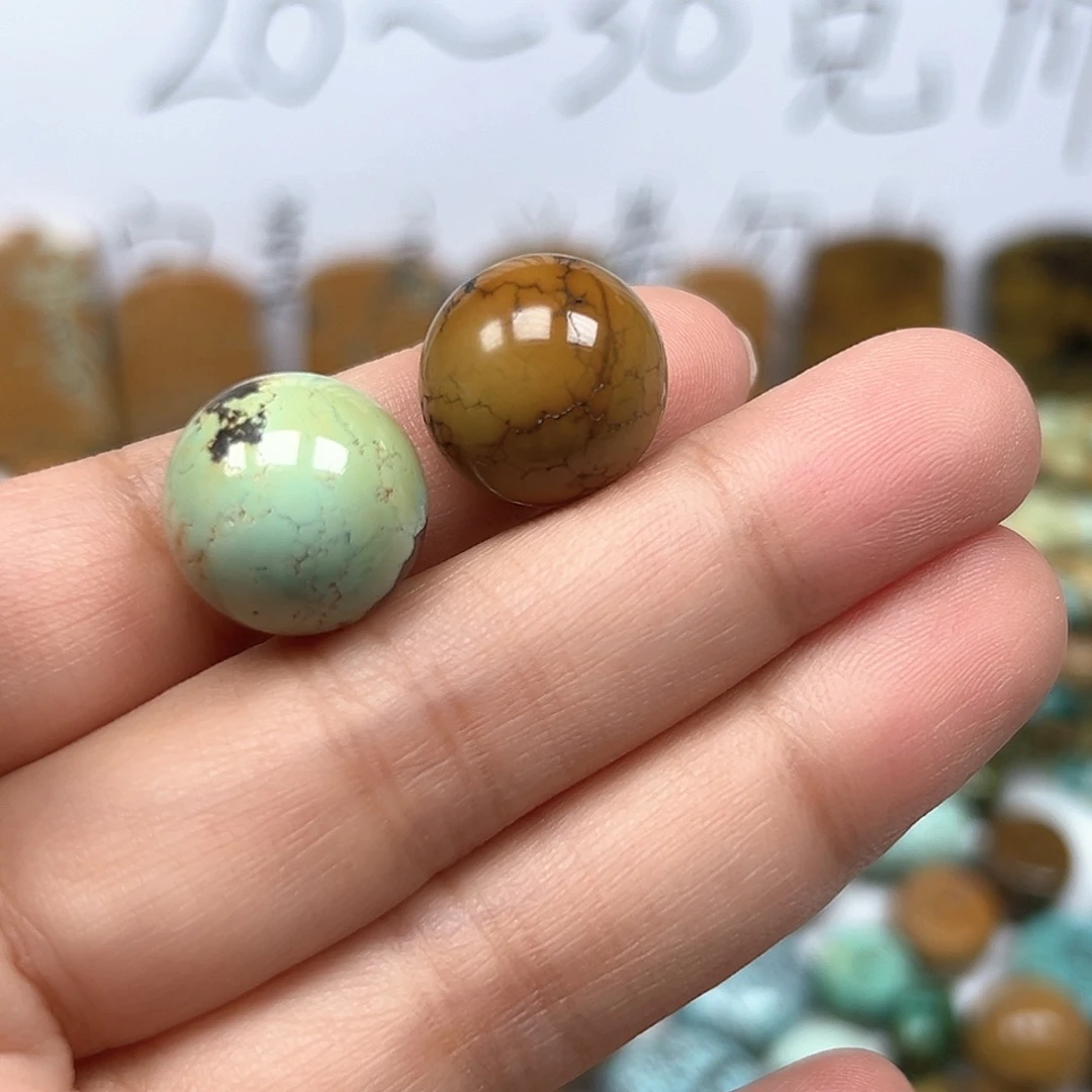 是***么未镶嵌绿松石珠宝奇石