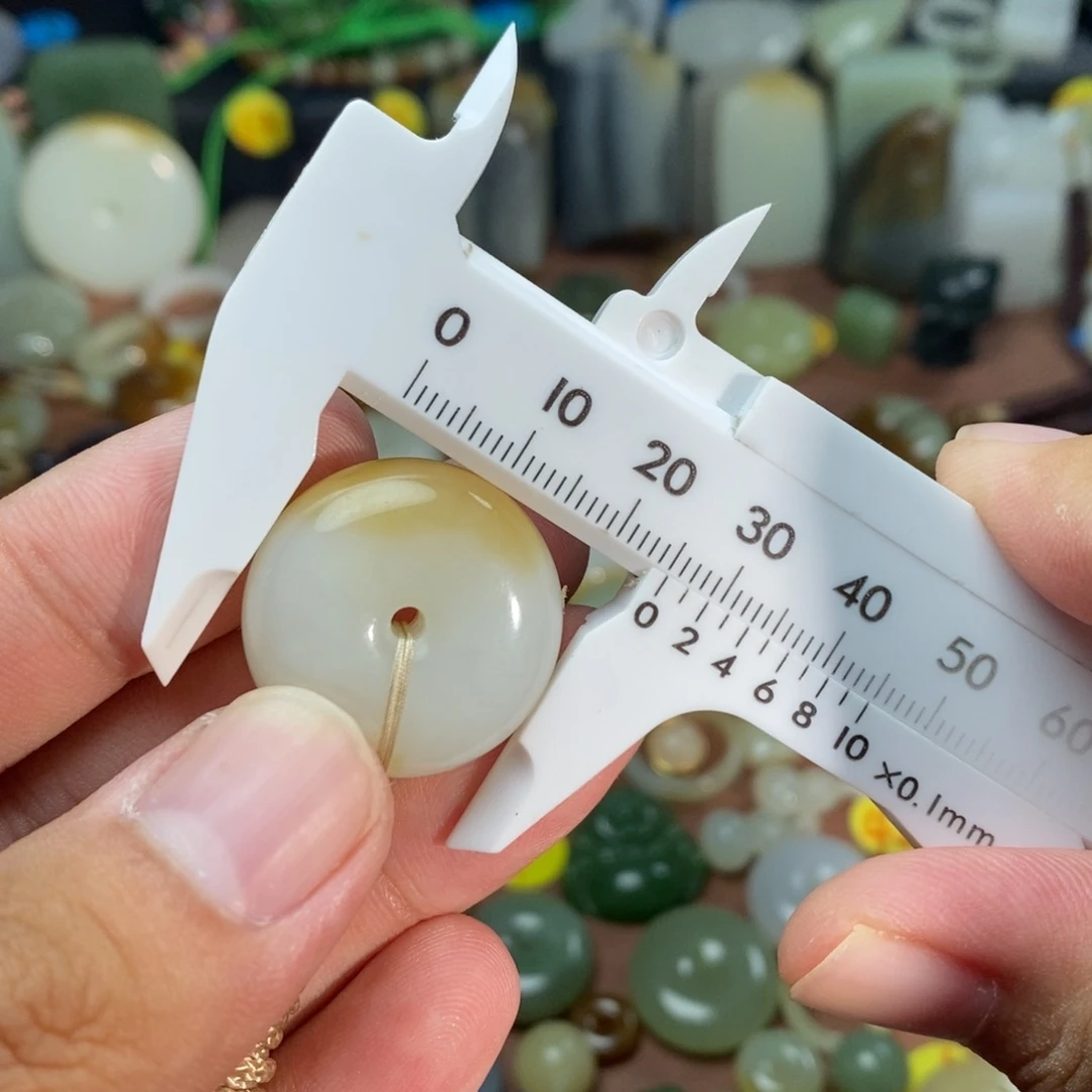 和田玉未镶嵌吊坠(不含链)