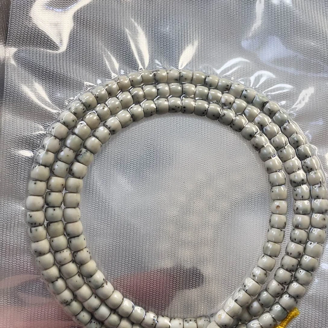 吊坠星月菩提石玉料骨瓷白河豚直切尺寸5